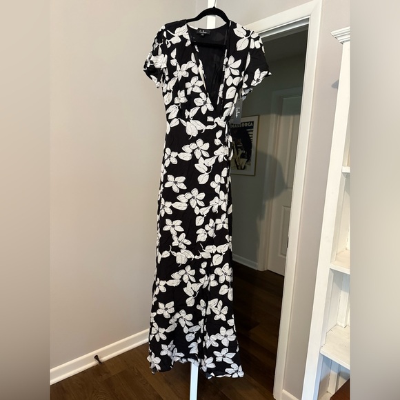 Lulu's Black and White Floral Maxi Dress - Picture 1 of 3